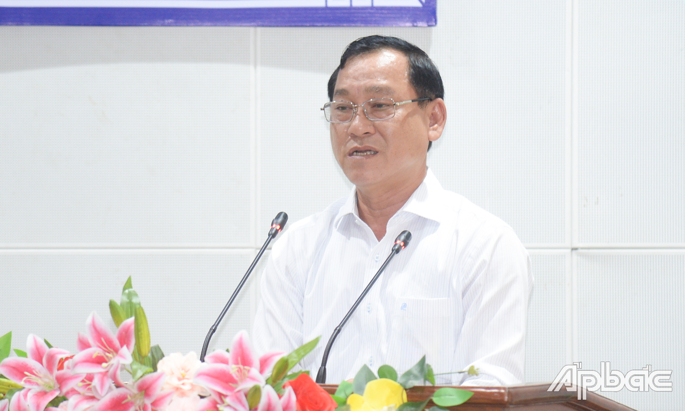 Đồng chí Nguyễn Văn Vĩnh phát biểu tại hội nghị.