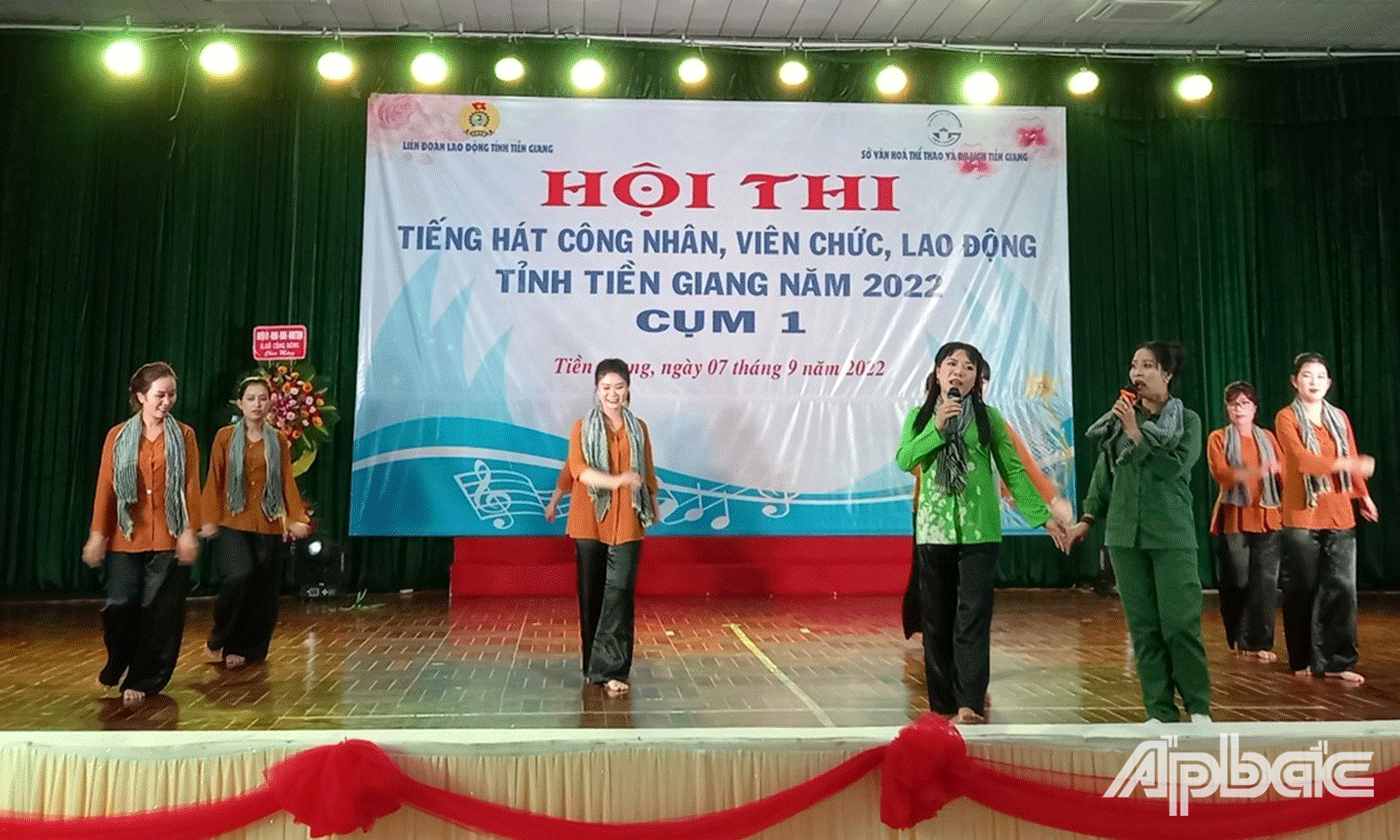 Các tiết mục của đoàn viên công nhân viên chức lao động biểu diễn tại Hội thi