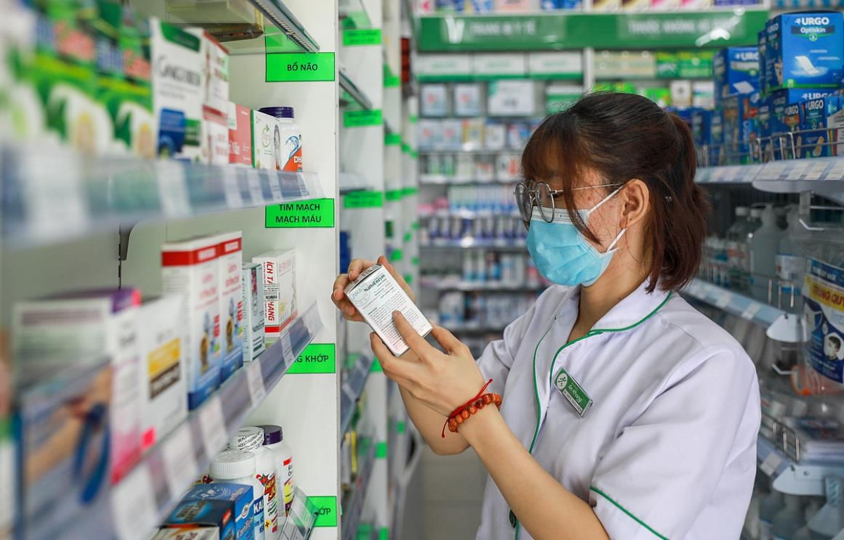 Tại Thông tư 08 do Bộ Y tế vừa ban hành hàng loạt thủ tục hành chính trong lĩnh vực đăng ký lưu hành thuốc, nguyên liệu làm thuốc, hồ sơ gia hạn giấy đăng ký lưu hành... đã được đơn giản hóa so với quy định cũ