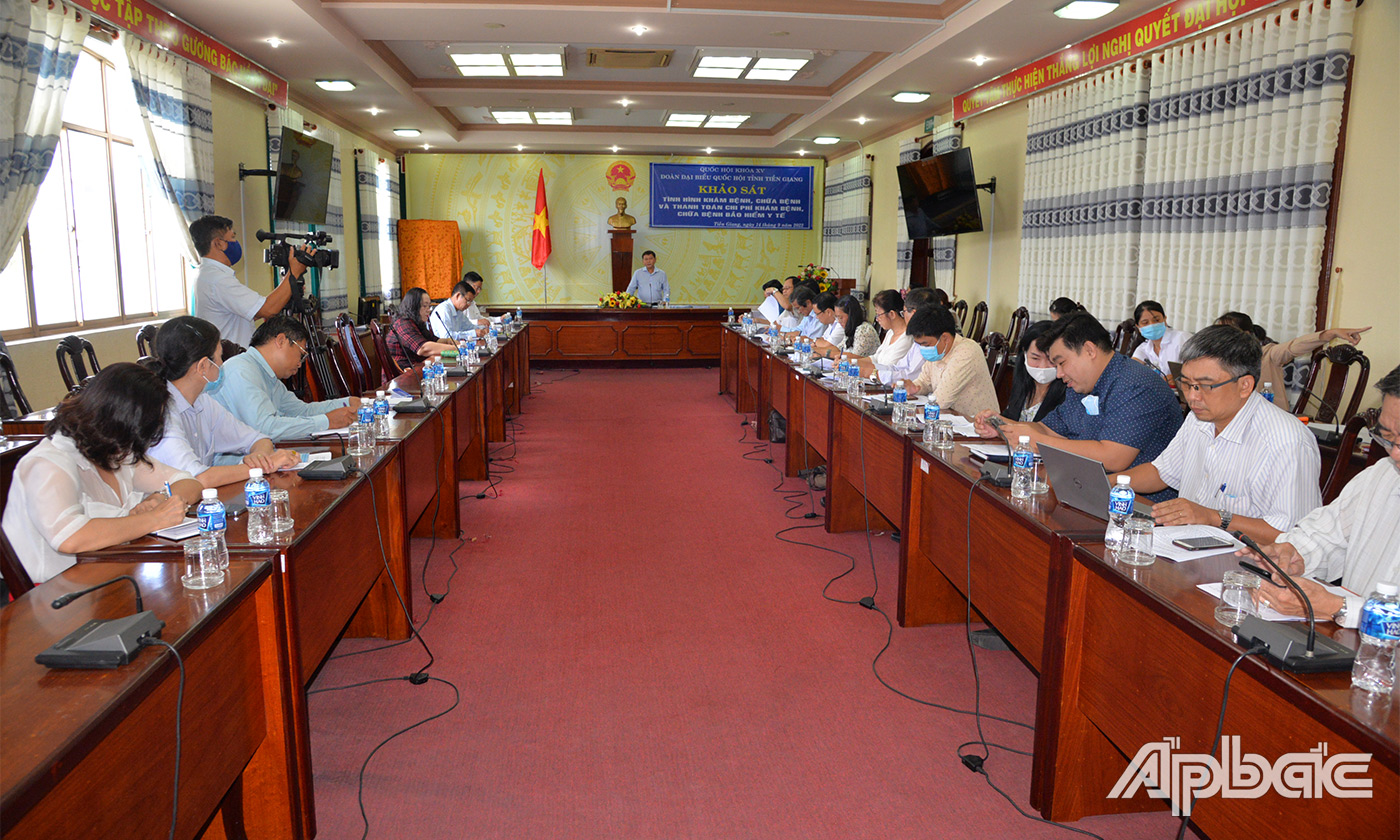 Quang cảnh buổi làm việc