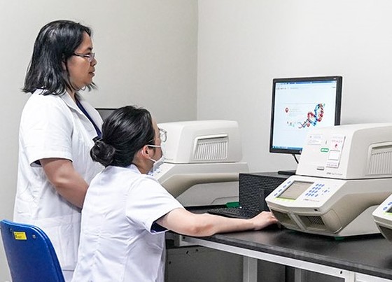 Để phát hiện được trẻ nhiễm Adenovirus phải xét nghiệm PCR.