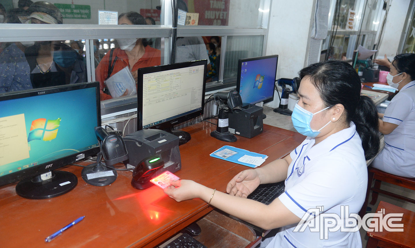 Sử dụng CCCD gắn chíp trong khám, chữa bệnh BHYT.