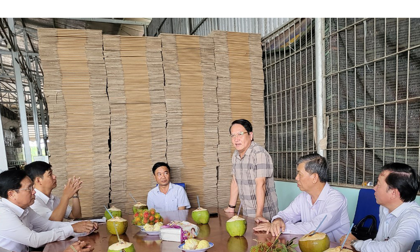 Quang cảnh buổi làm việc.