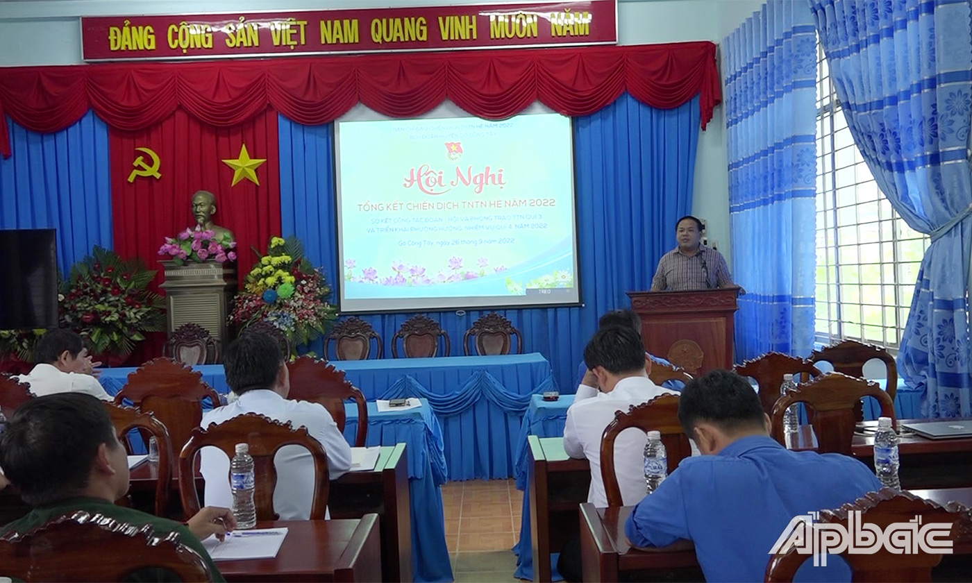 Quang cảnh buổi làm việc