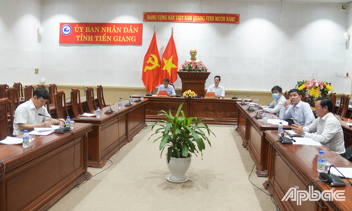 Quang cảnh tại điểm cầu Tiền Giang.