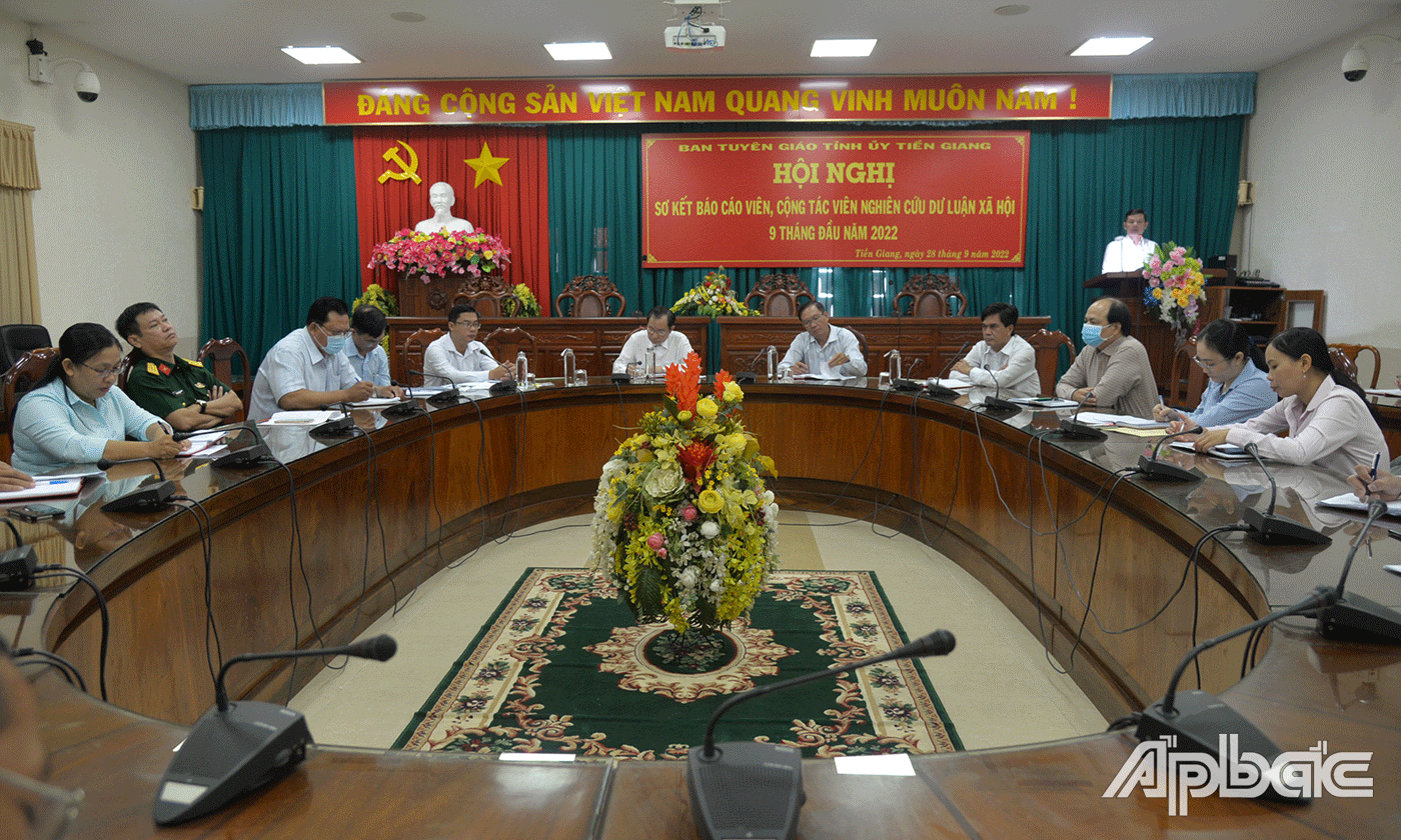 Quang cảnh hội nghị.