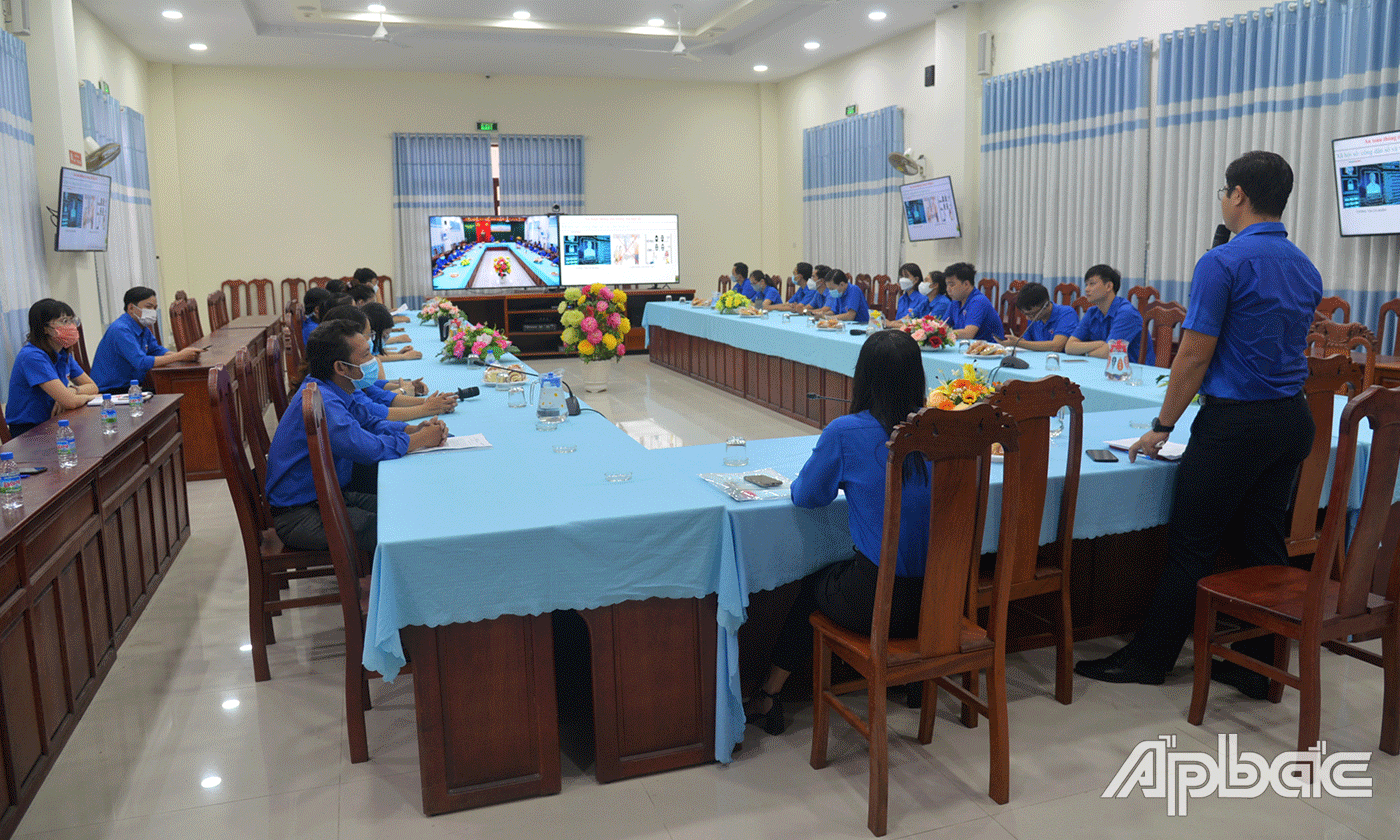 Quang cảnh buổi sinh hoạt.