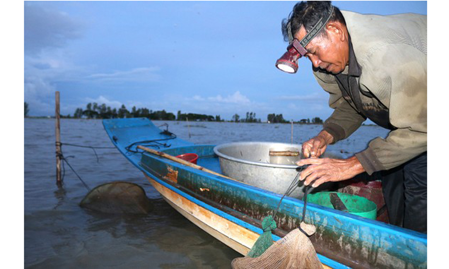 Không gian mưu sinh mùa nước nổi miền Tây