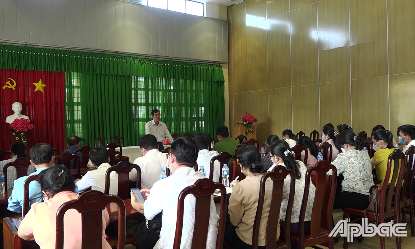 Phó Chủ tịch UBND huyện Nguyễn Thanh Tuấn