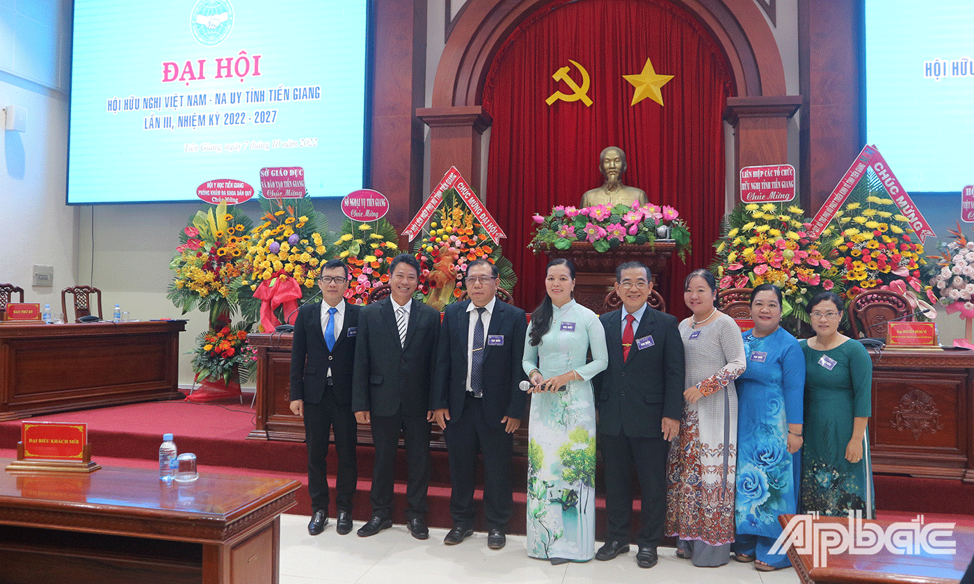 Ban Chấp hành nhiệm kỳ 2022-2027 ra mắt Đại hội