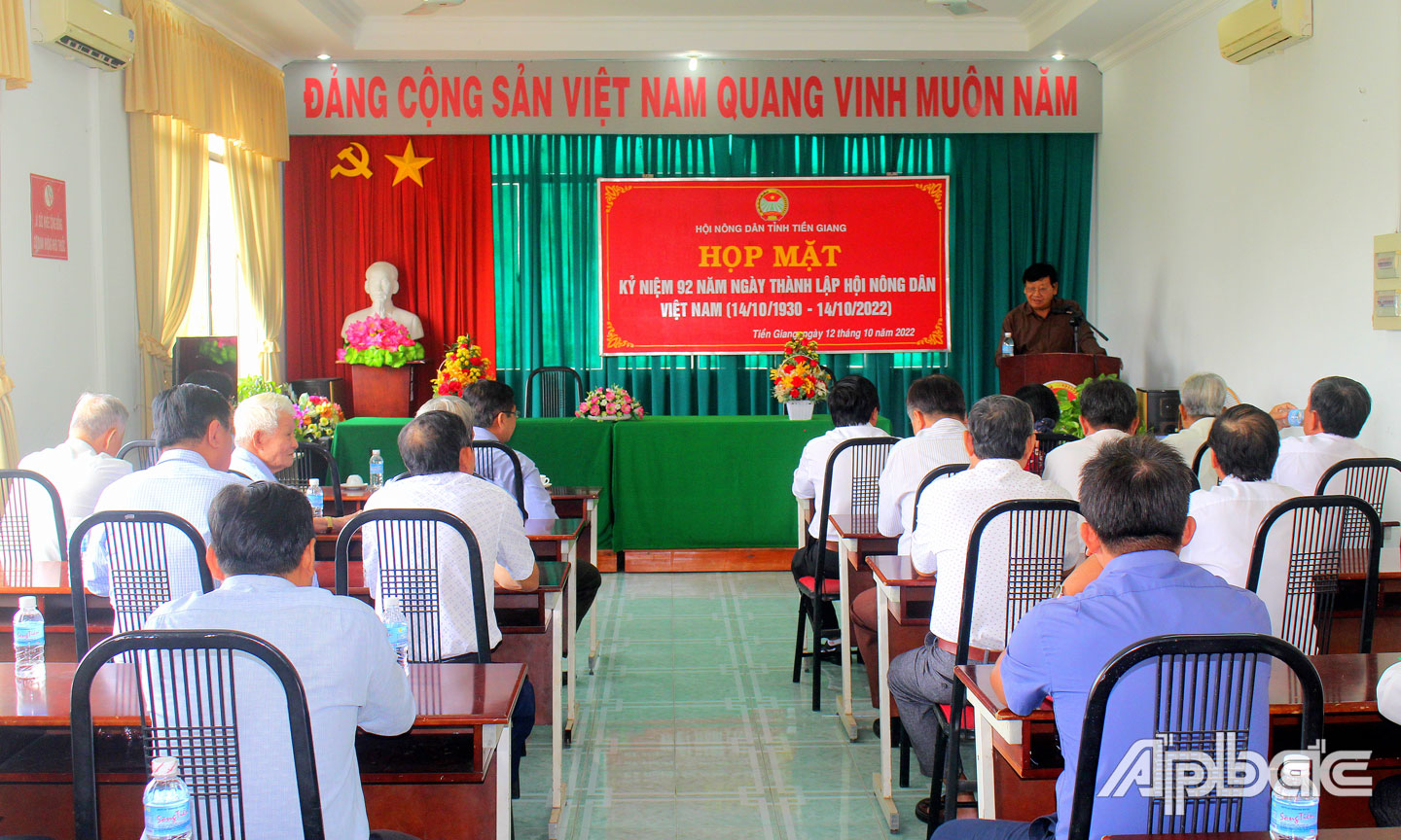 Quang cảnh buổi họp mặt.