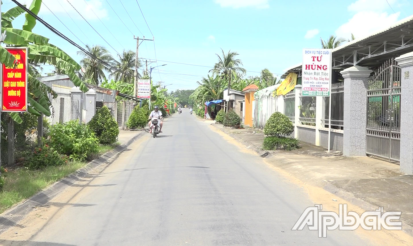 Nhiều tuyến đường giao thông xã Bình Nhì được nâng cấp mở rộng khang trang.