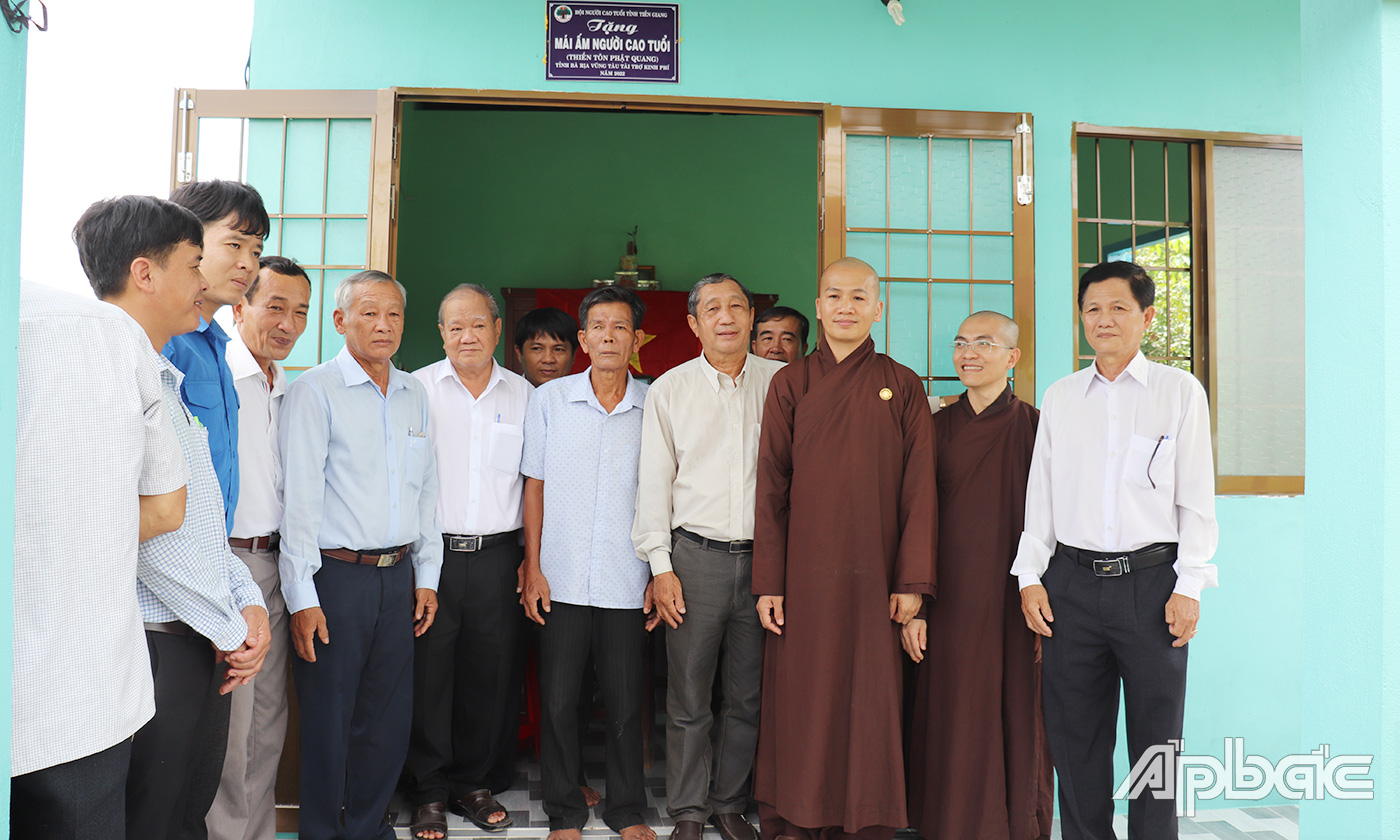 Trao tặng nhà 