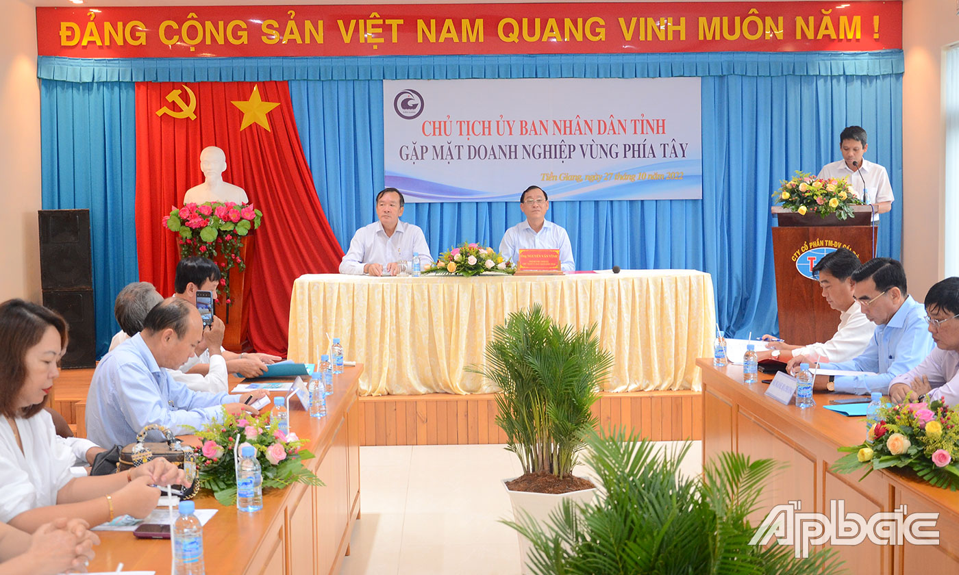 Quang cảnh buổi gặp mặt DN.
