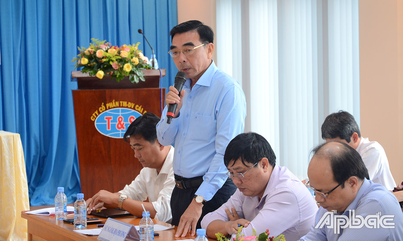 Lãnh đạo các sở, ngành giải đáp kiến nghị của DN.