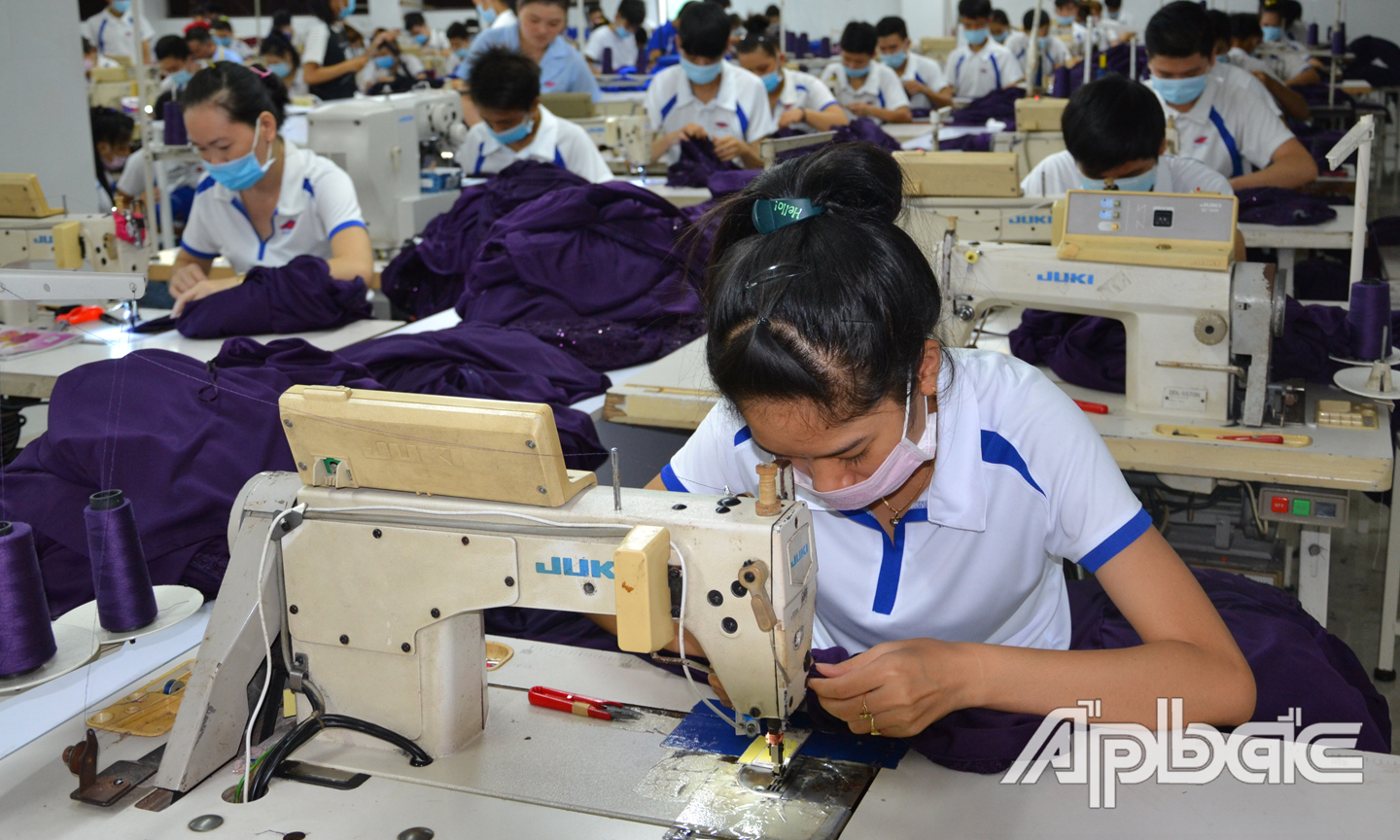 Áp lực đang đè nặng doanh nghiệp.
