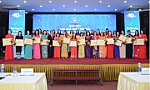 Bộ trưởng Nguyễn Kim Sơn trao Bằng khen của Bộ Giáo dục và Đào tạo cho 400 nhà giáo tiêu biểu năm 2022
