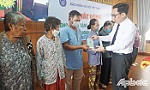 Tiền Giang trao 20 thẻ Bảo hiểm y tế cho người có hoàn cảnh khó khăn