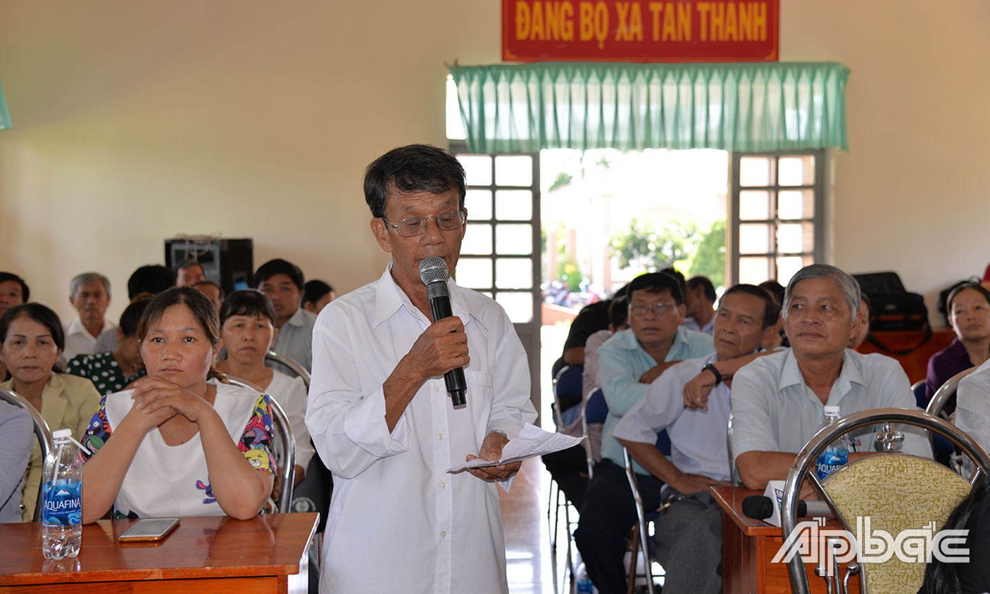 Người dân, doanh nghiệp thường xuyên được gặp gỡ lãnh đạo địa phương để trao đổi những TTHC còn vướng mắc.