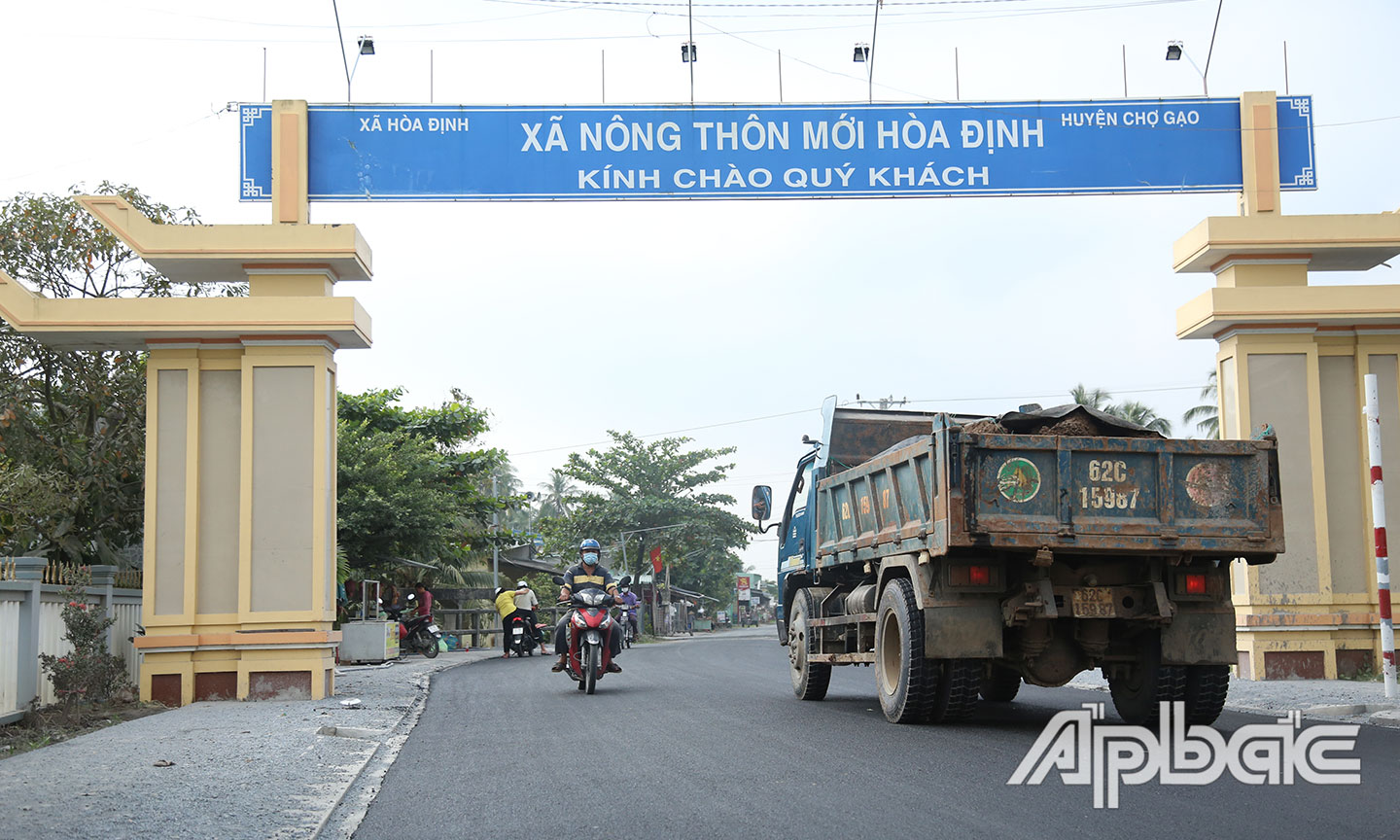 Hình ảnh mới vào đường xã nông thôn mới Hoà Định.