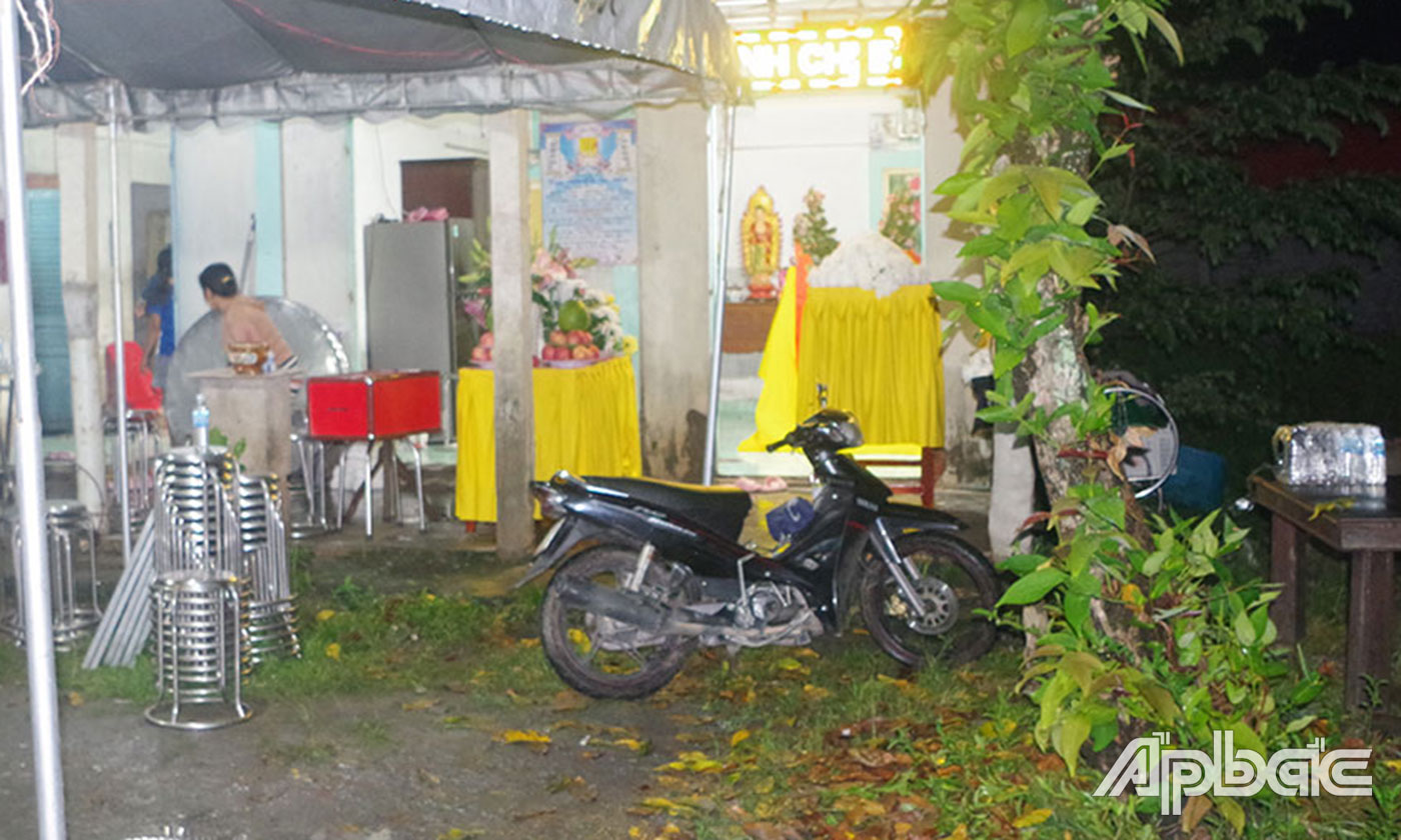 Gia đình lo hậu sự cho bà T.