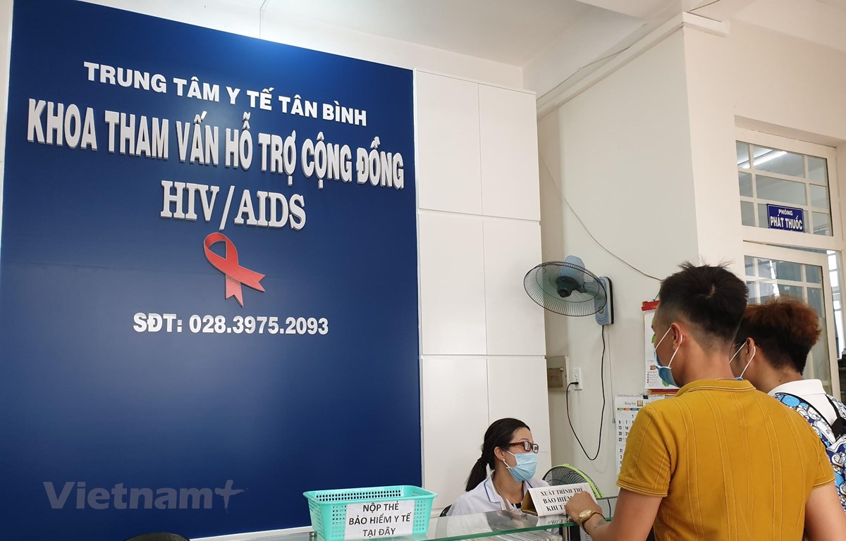 Việt Nam đã thực hiện tiến trình chuyển đổi các nguồn lực tài chính trong nước cho công tác HIV/AIDS. (Ảnh: T.G/Vietnam+)