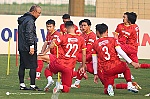 Văn Đức và Tiến Dũng mắc Covid-19, Quang Hải ra sân tập buổi đầu tiên