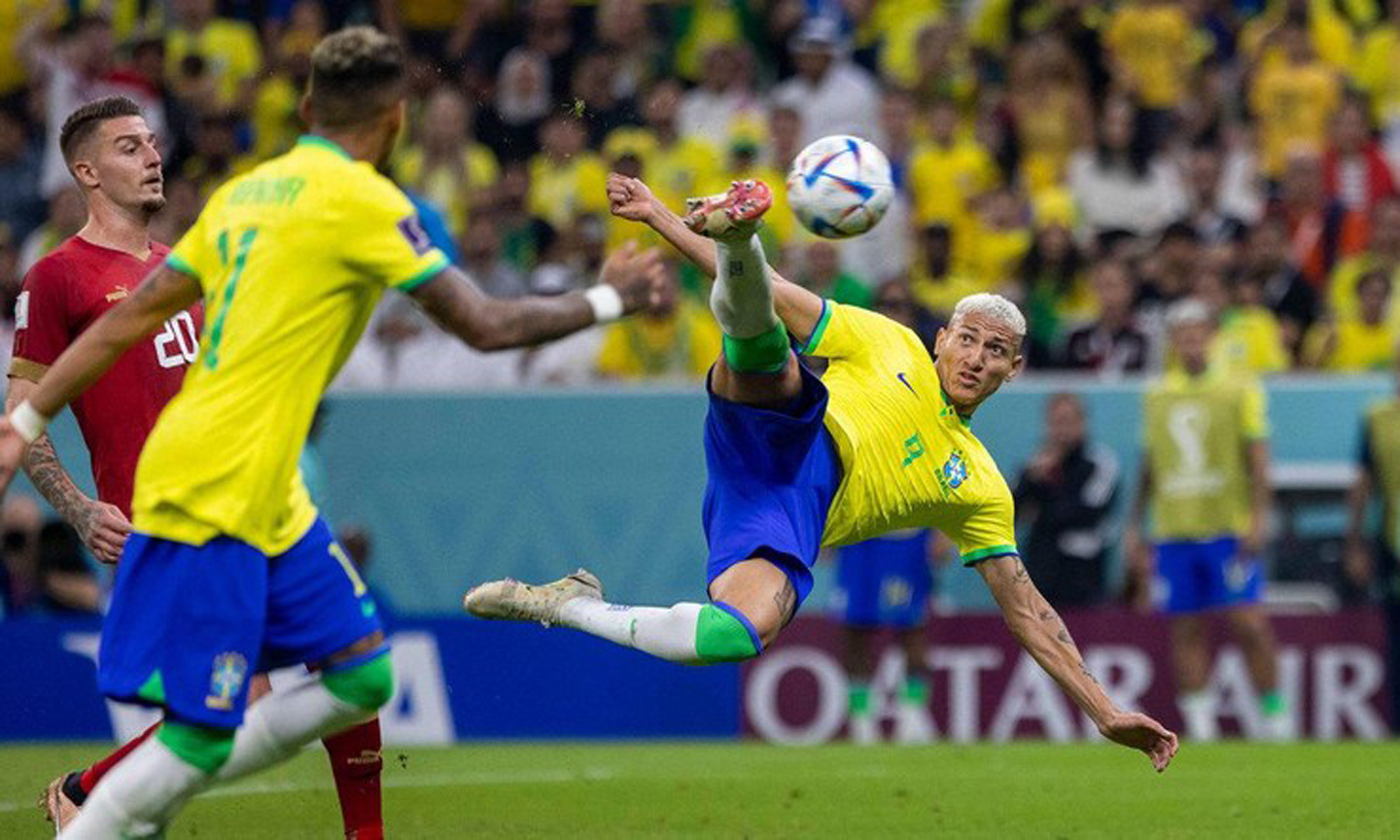 Richarlison lập siêu phẩm trước Serbia
