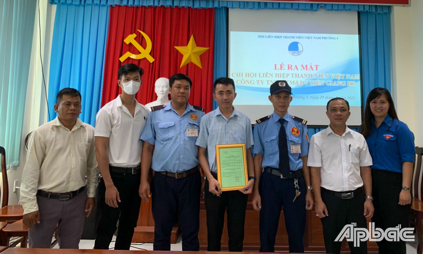 Lễ ra mắt Chi hội LHTN Việt Nam Công ty TNHH Thương mại và Dịch vụ Tiền Giang HR do Châu làm Giám đốc.