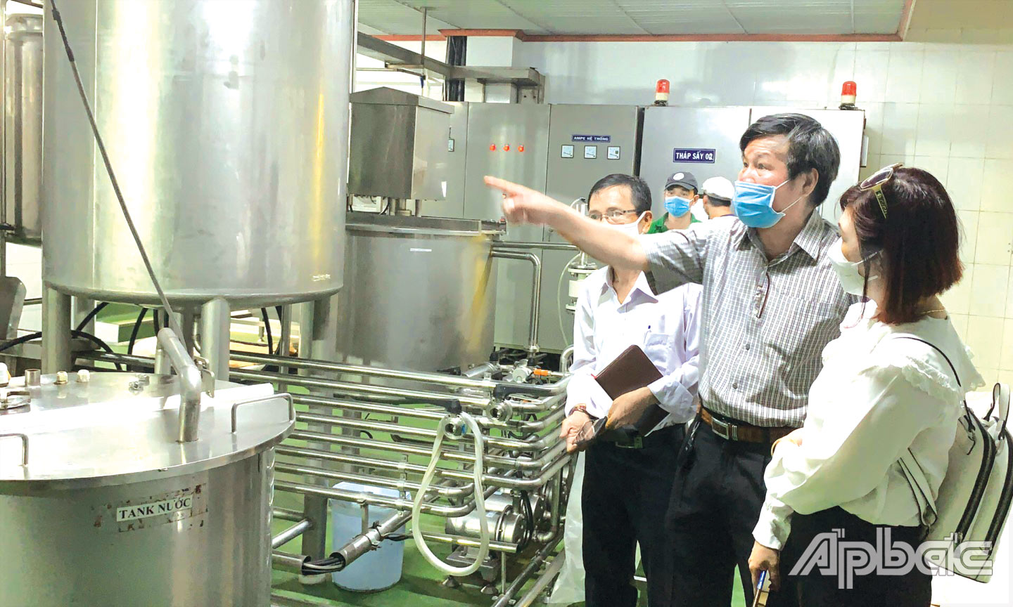  Đưa vào vận hành “Dây chuyền sản xuất bột sữa dừa” tại Công ty TNHH Dừa Định Phú Mỹ (tỉnh Bến Tre).