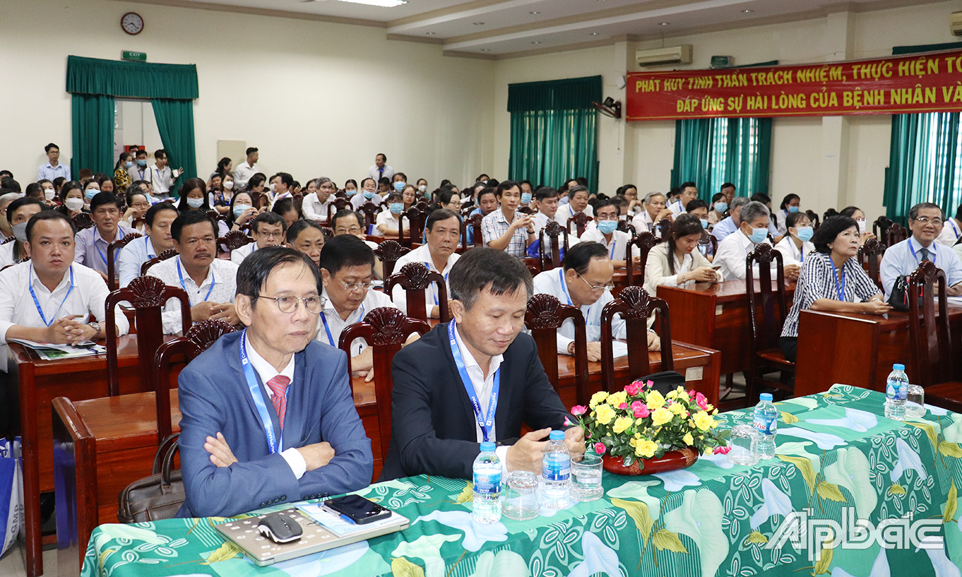 Quang cảnh hội nghị.