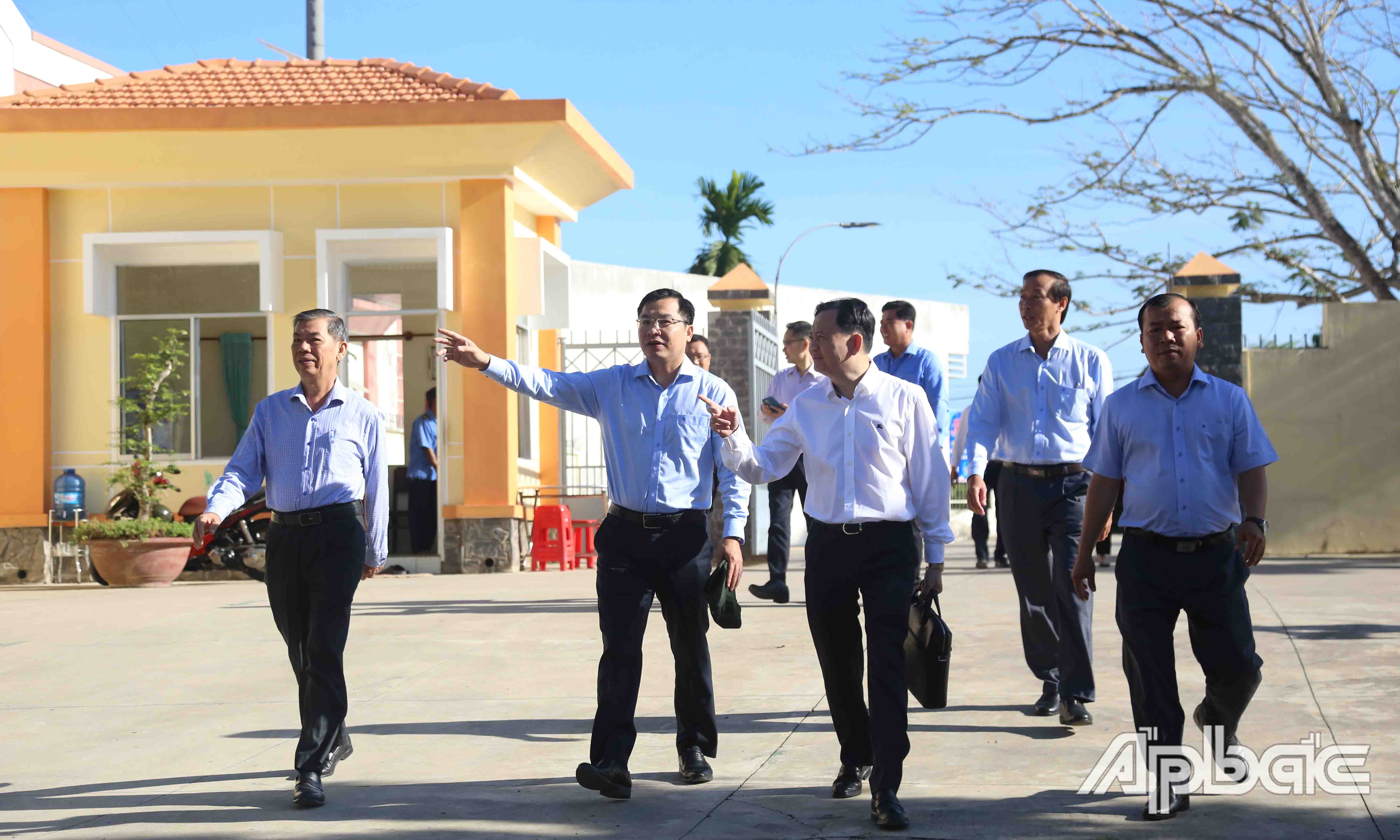 Tại trường THCS 