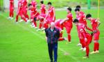 Lăng kính AFF Cup: Bài học từ những HLV World Cup