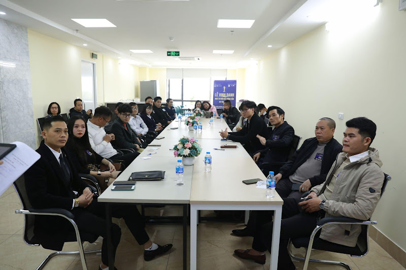Không khí sôi nổi tại phòng chờ của buổi phỏng vấn