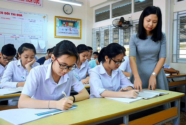 Học sinh có nguyện vọng chuyển đổi môn học lựa chọn, cụm chuyên đề học tập thì việc chuyển đổi được thực hiện vào cuối năm học