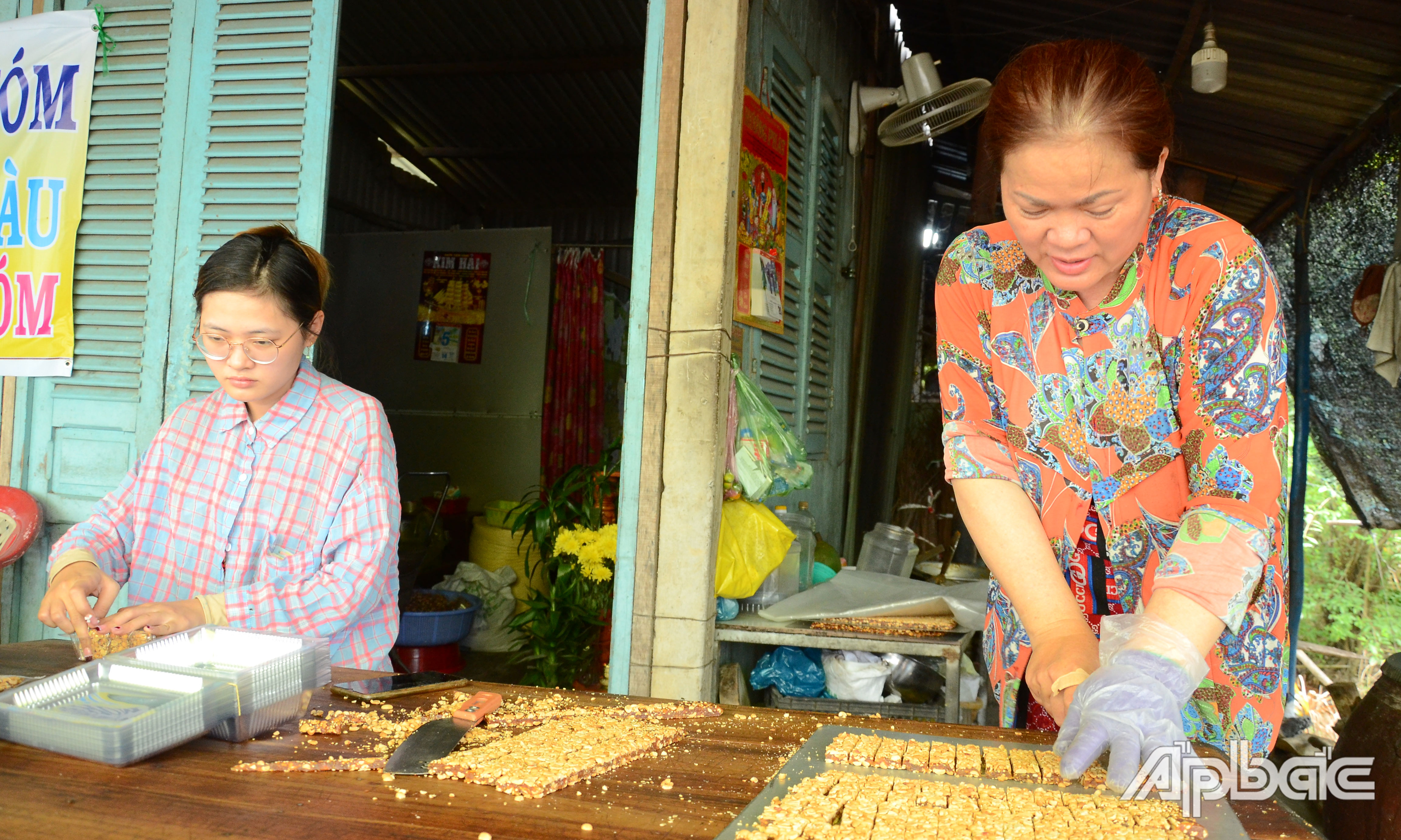 Tất cả các công đoạn được thực hiện chăm chút.