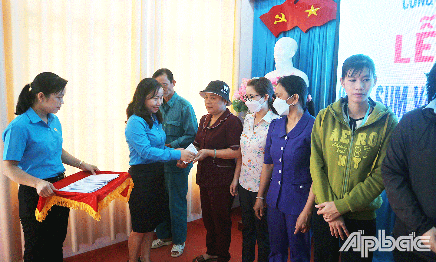 Đồng chí Ngô Thị Thùy Trang Phó Chủ tịch LĐLĐ tỉnh Tiền Giang