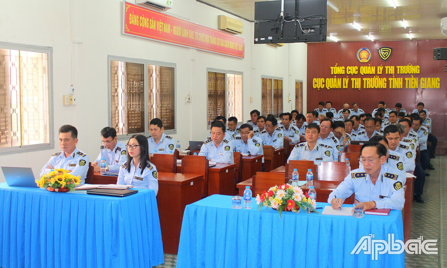 Quang cảnh hội nghị.
