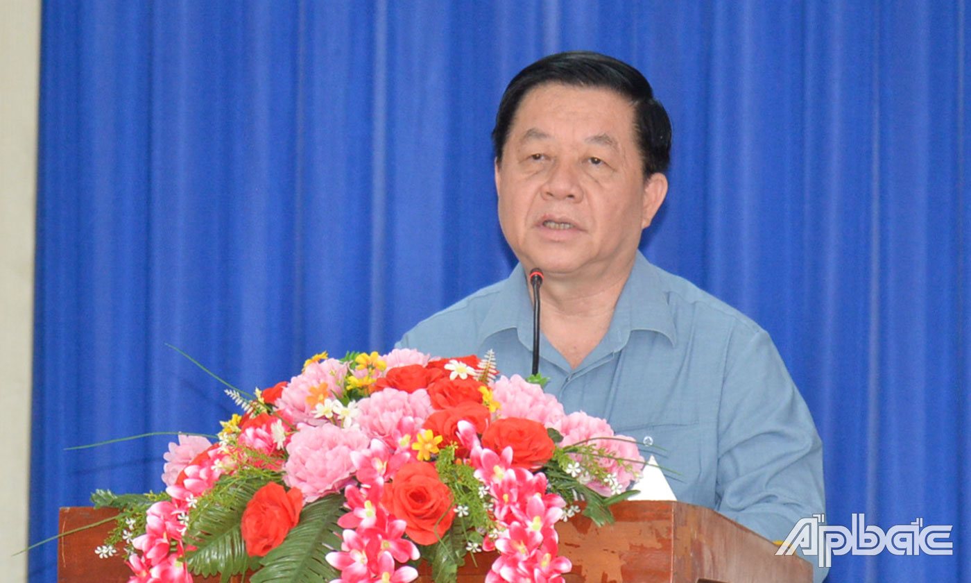 Đồng chí Thượng tướng Nguyễn Trọng Nghĩa phát biểu tại buổi trao quà.