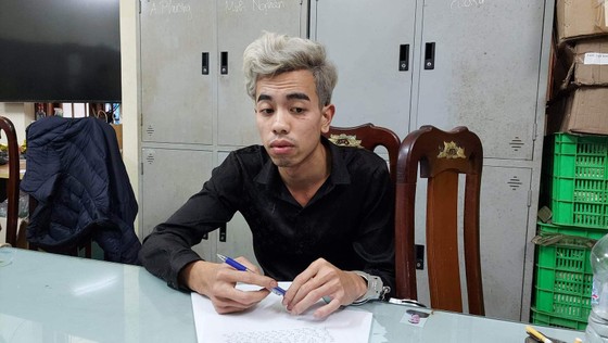 Nghi phạm Hoàng Văn Thành tại cơ quan điều tra.