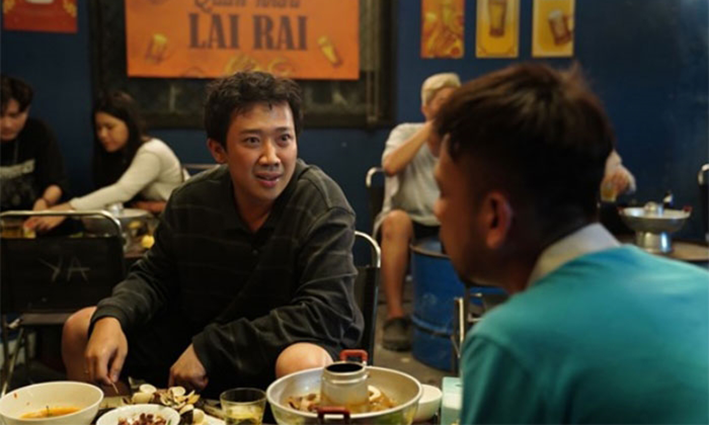 Trấn Thành trong một cảnh phim “Nhà bà Nữ”. Ảnh do đoàn làm phim cung cấp .