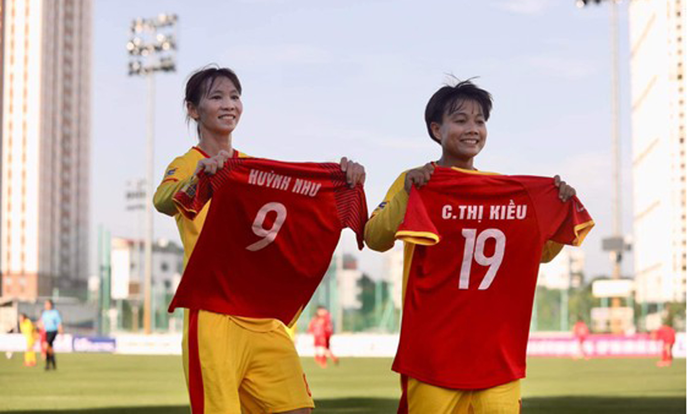 Thùy Trang tỏa sáng cùng đội TPHCM I trong năm 2022.