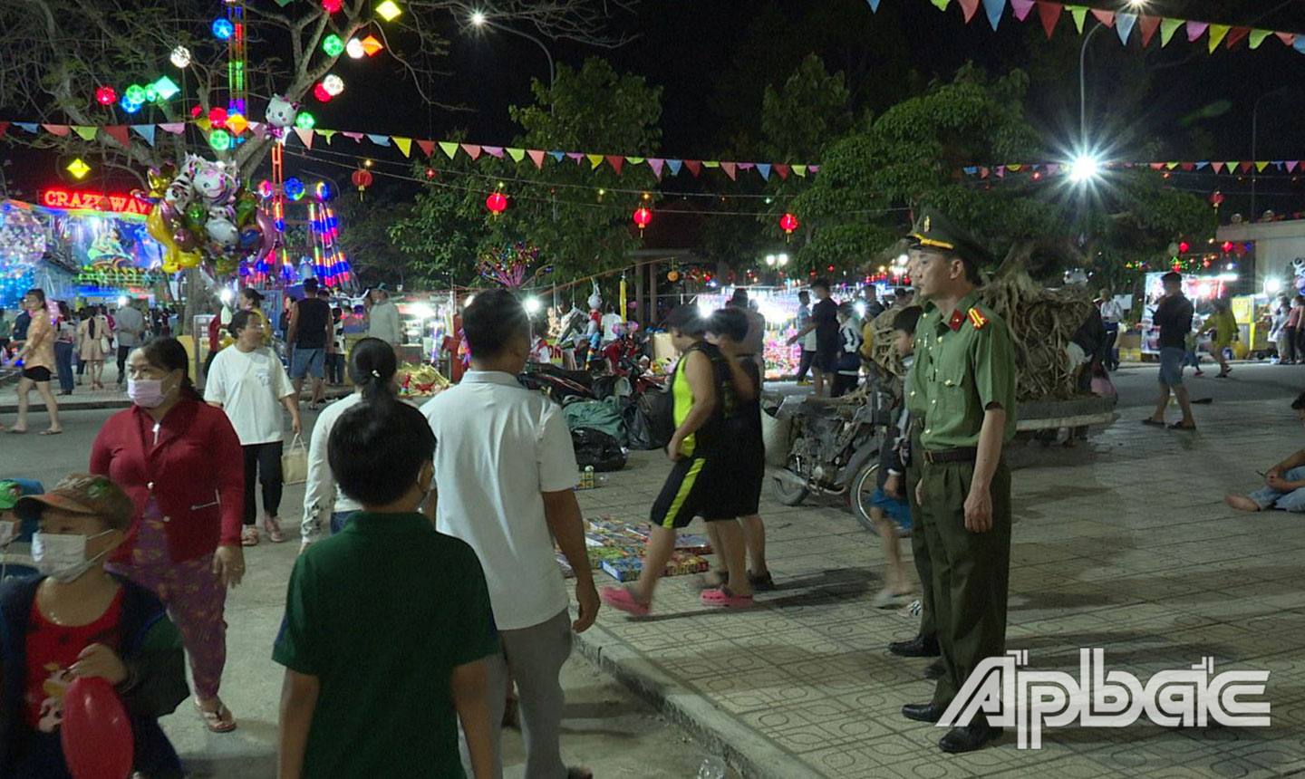 Đảm bảo an ninh trật tự Hội hoa Xuân huyện Chợ Gạo.                                                                                                                                                                                                  Ảnh: LÊ HOÀI