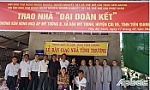 Bàn giao nhà đại đoàn kết cho hộ ông Dương Văn Hồng