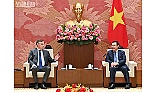 Chủ tịch Quốc hội Vương Đình Huệ tiếp Chủ tịch Ủy ban Đối ngoại Nghị viện châu Âu David McAllister