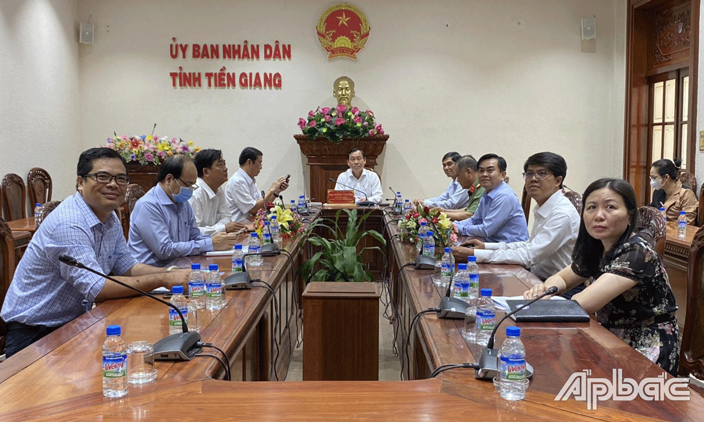 Quang cảnh tại điểm cầu Tiền Giang.
