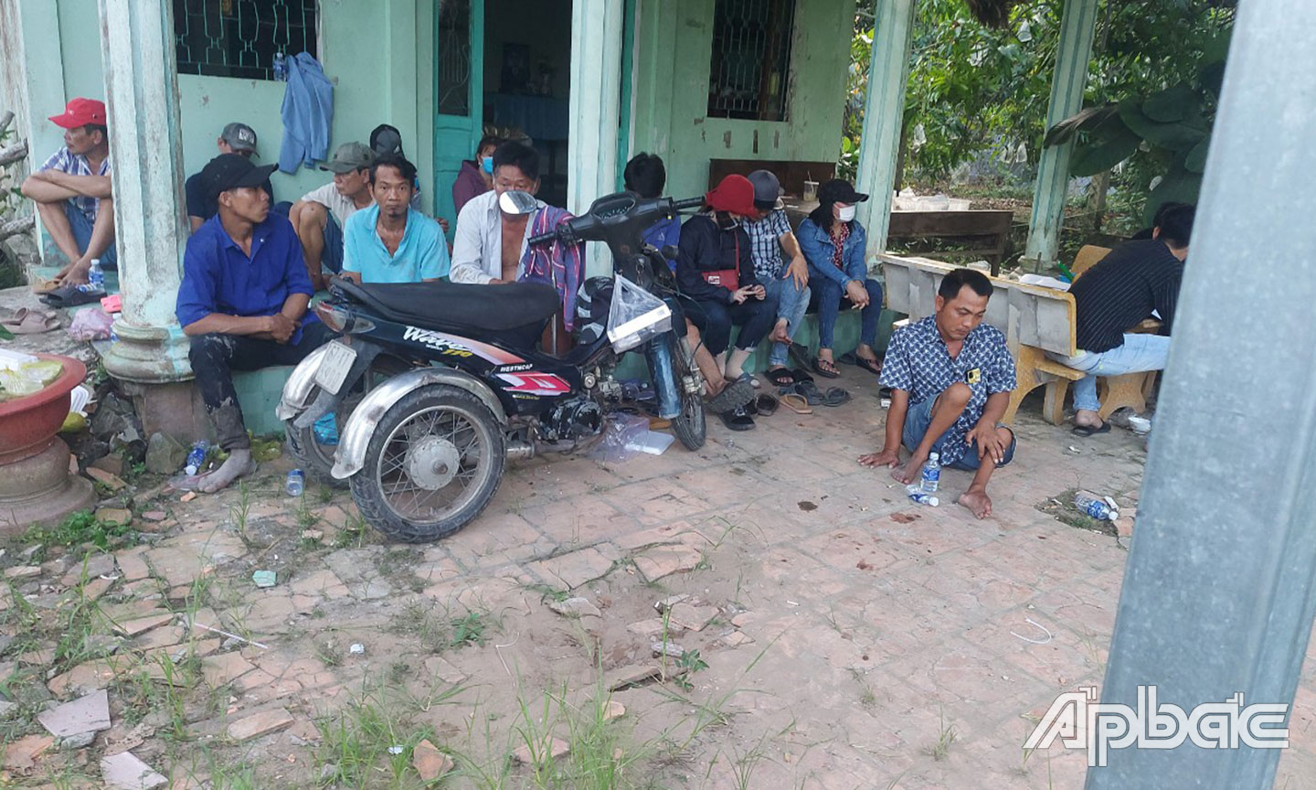 Các đối tượng bị bắt quả tang.