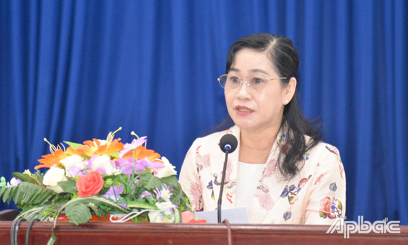 Đồng chí Châu Thị Mỹ Phương phát biểu tại buổi tổng kết trao giải.