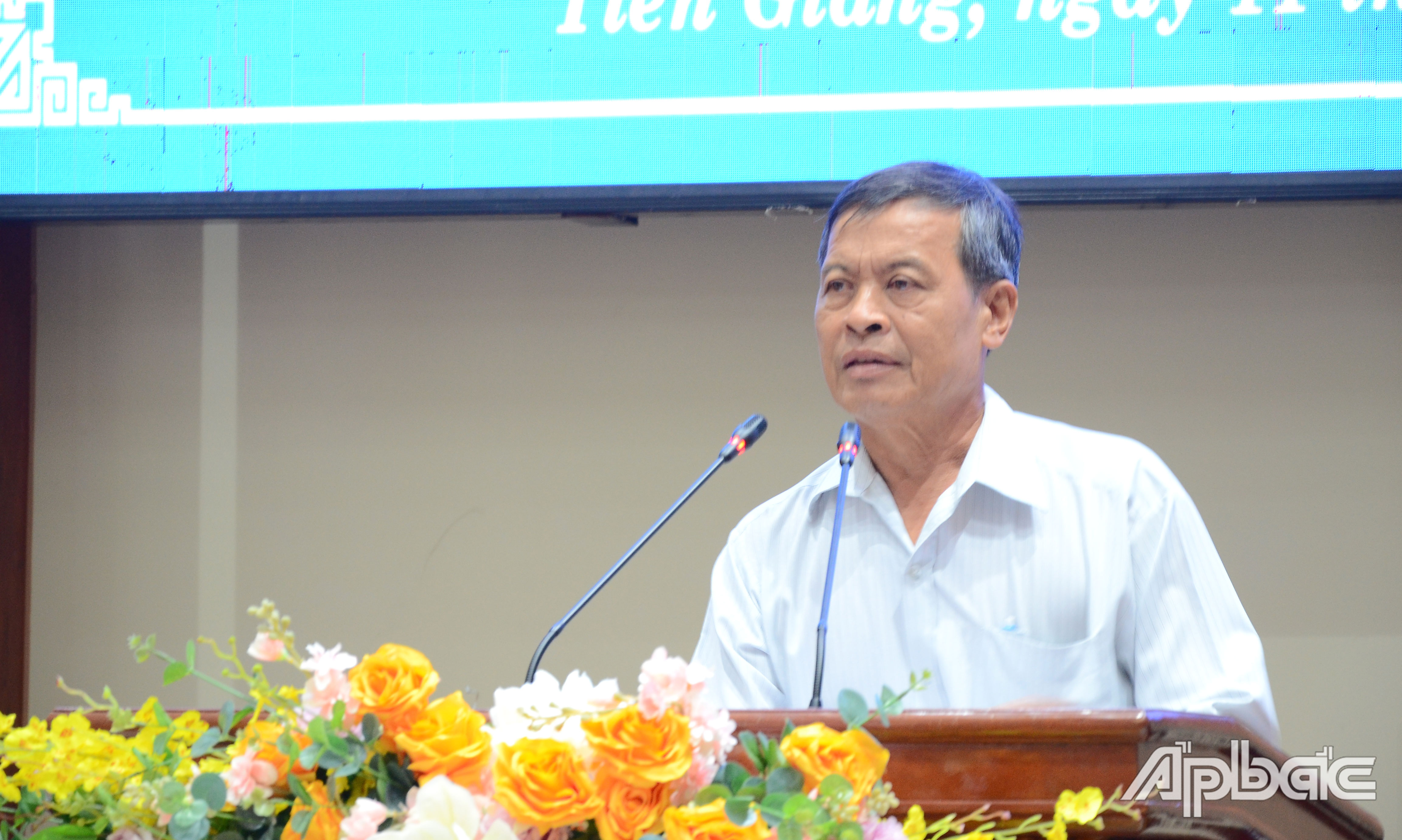 Lãnh đạo các HTX phát biểu ý kiến.