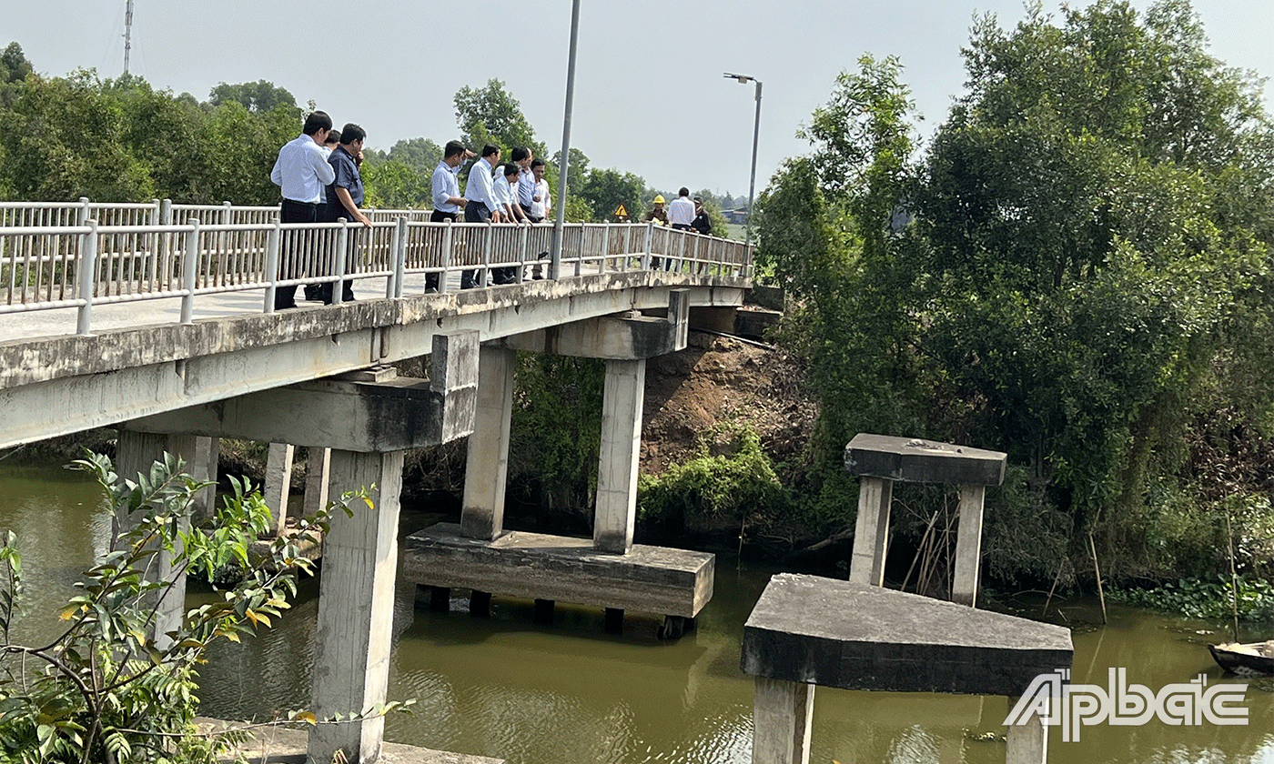 Kiểm tra các tuyến rênh, rạch trên địa bàn huyện Tân Phước.